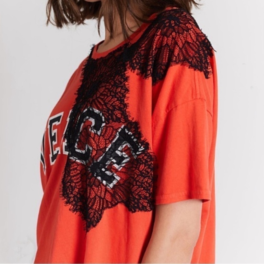Current‎ Elliot Graphic T womens cropped medium Venice room key